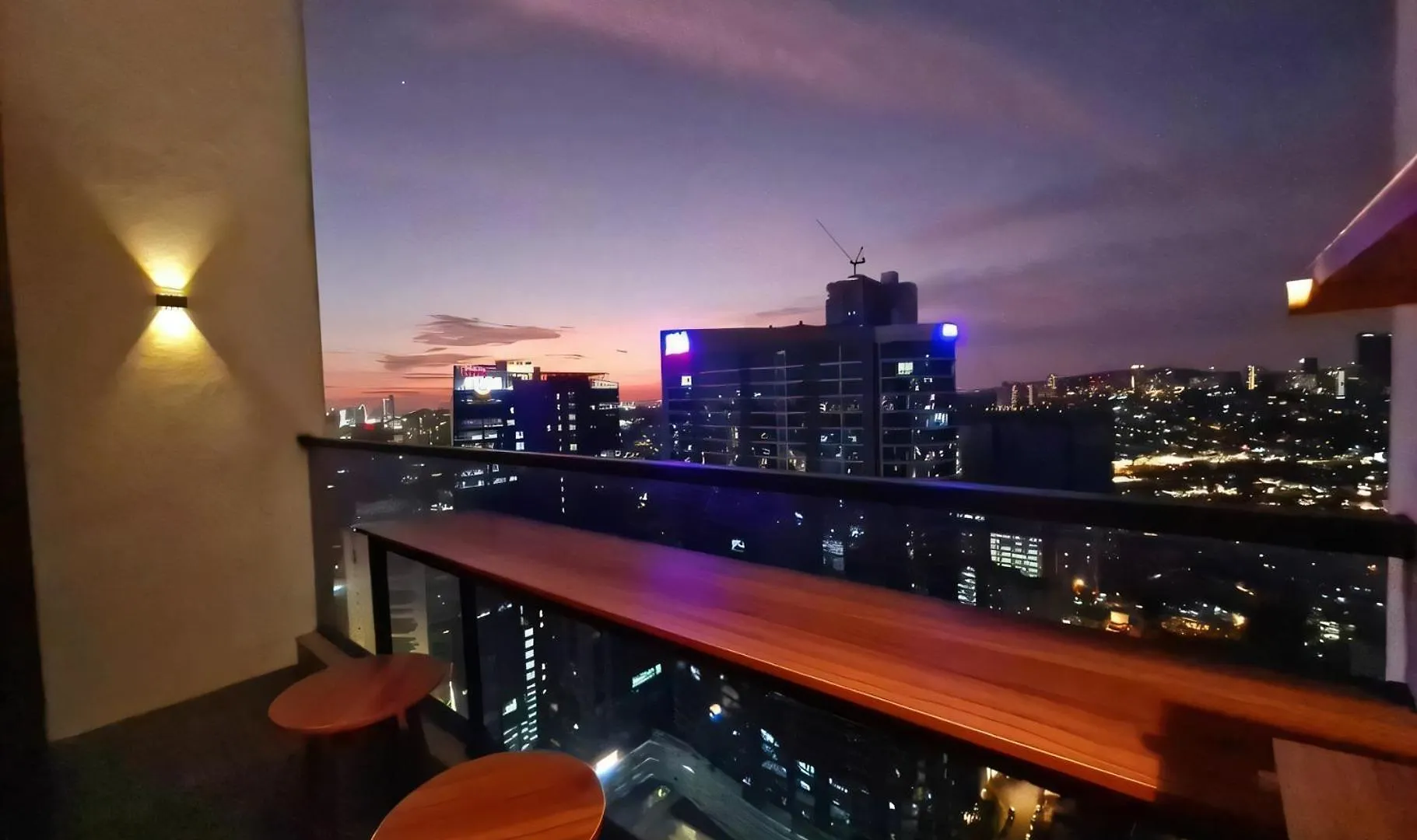 דירות קואלה לומפור The Establishment - Menara Teguh Bangsar בית אירוח